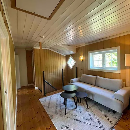 Вілла Traditional Norwegian Villa, Bay View And Boat