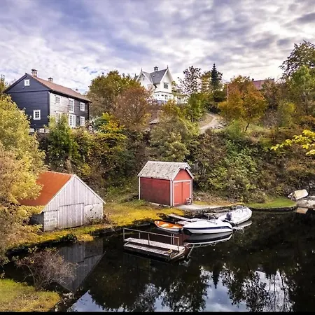 Villa Traditional Norwegian Villa, Bay View And Boat *