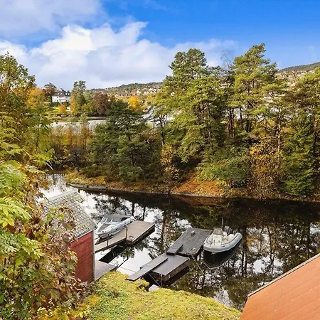 Traditional Norwegian Villa, Bay View And Boat *