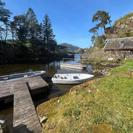 Traditional Norwegian Villa, Bay View And Boat Villa Bergen