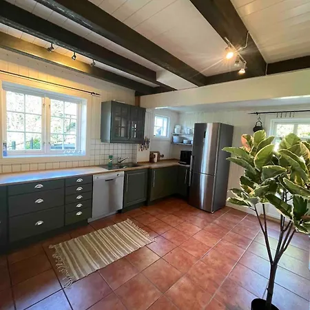 Willa Traditional Norwegian Villa, Bay View And Boat