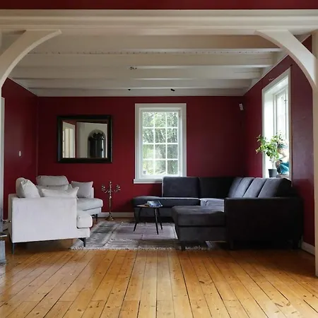 Traditional Norwegian Villa, Bay View And Boat *