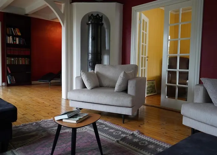 Traditional Norwegian Villa, Bay View And Boat *