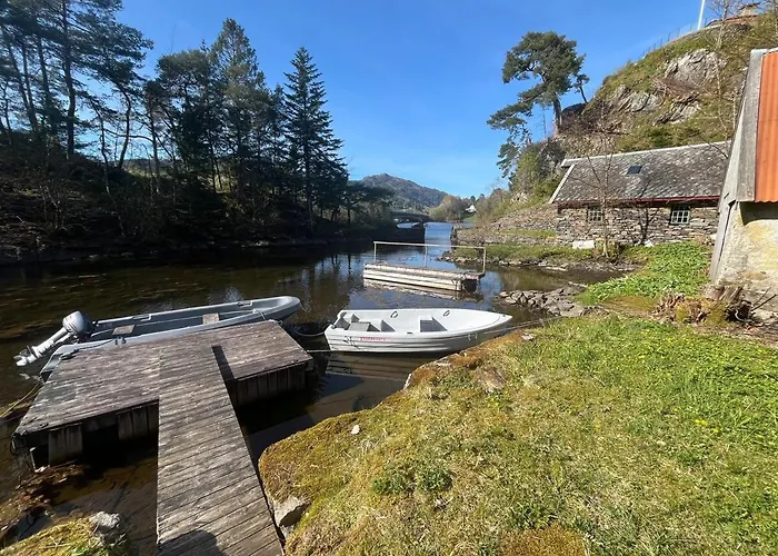 Traditional Norwegian Villa, Bay View And Boat Villa Bergen
