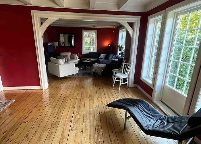 Traditional Norwegian Villa, Bay View And Boat Берген